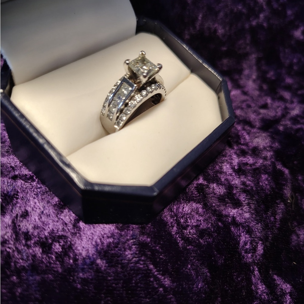 Princess cut natural mined diamond engagement ring - 2.75ctw - Picture 4 of 7